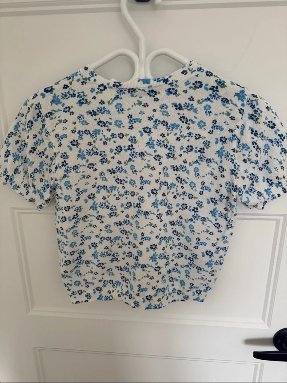 Zara white and blue floral T-shirt - Picture 3 of 3